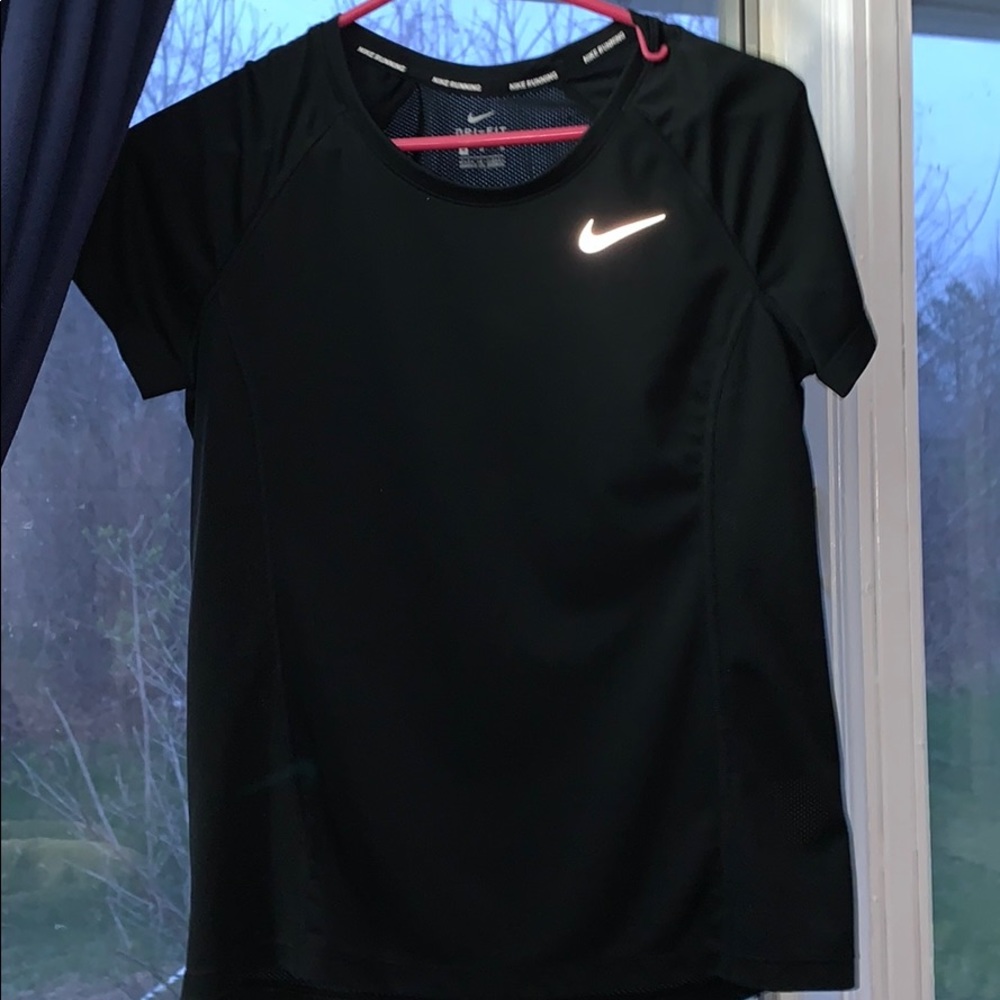 Black Nike Dry-fit t-shirt